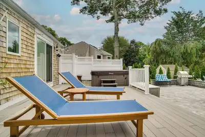 Image de Water-View Duplex w/ Sunroom & Decks in Mashpee!