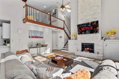Image de New! Lake view /Pool/Theater/Playground/Kayaks/pet