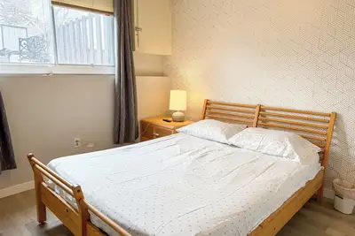 Image de Bow River Retreat: Basement Room for Rent