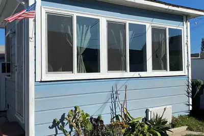 Image de Charming Urban Cottage in La’s Newest Hotspot-close to Lax, Sofi, WiFi, Ac……