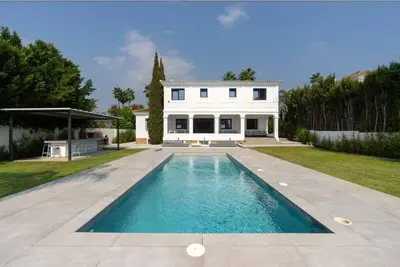 Image de Villa NicoAngelo | Luxury with Pool, Private Bar and Garden in Marbella