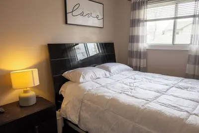 Image de Scenic Private Room: Near Bow River's Beauty house