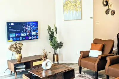 Image de \"Luxury Living at Your Doorstep\"