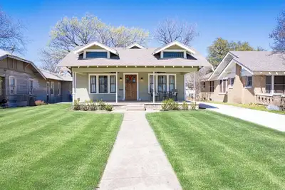 Image de Beautiful Historic Home near Deep Ellum & Dallas Convention Center