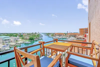 Image de Mbr 502 - 😎 Pool, Hot tub, Gym, Steps to 🏖️ Beach & 🌴Johns Pass!