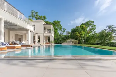 Image de Exclusive beachfront villa