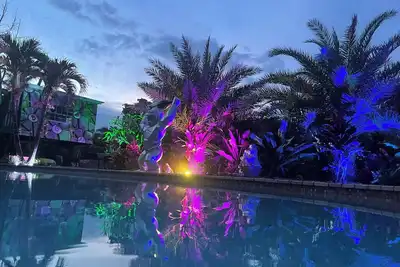 Image de Spacious 6-bedroom house with a private night club
