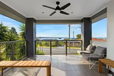Image de Coastal Breeze on Calga with Ocean Views