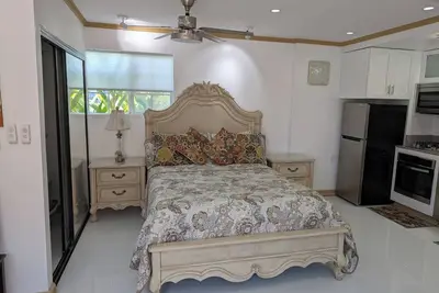 Image de Newly built executive studio in Torrance near hospitals, mall, beach, parks, fwy