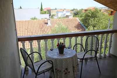 Image de Appartement d'une chambre avec la terrasse Seline, Paklenica (A-24806-a)