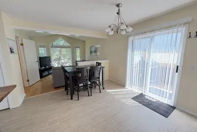 Image de Whole House to Yourself! Cozy Suburban Getaway Near Riverside Pathways