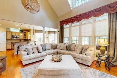 Image de Luxury Ocean Pines home w/all season room, private deck, grill & full kitchen
