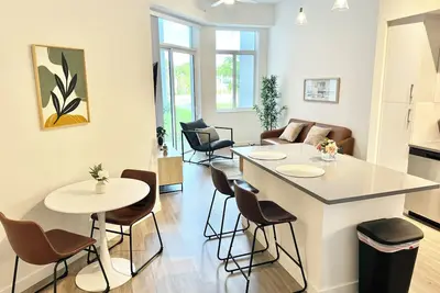 Image de Luxury & Modern 1-bedroom apartment room in West Palm Beach - Pool & Gym
