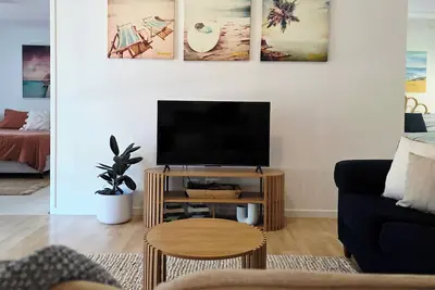 Image de The Bowlo Beach House, Mollymook. Walk to Bowls, the Beach, Bannisters & Gwylo