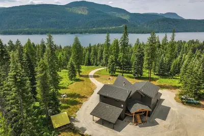 Image de 7 Mi to Boat Launch: Luxe Montana Family Home