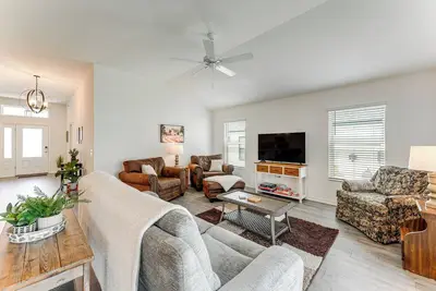 Image de New Designer Home in The Villages: Shady Brook