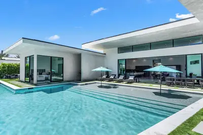 Image de Sleeps 18 | Pool & Pickleball | Villa Near Golf, Dining & Fun | Bravo Villa #2