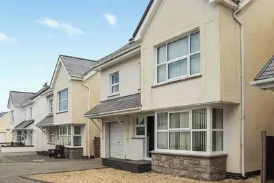 Image de 4 chambres à coucher à Trearddur Bay