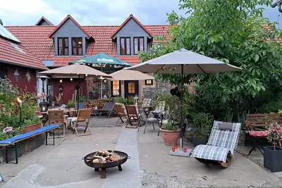 Image de Cozy vacation apartment with garden and barbecue facilities