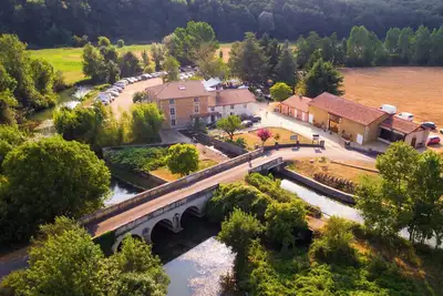 Image de Gîte de groupe 32 couchages entre Paris et Bordeaux