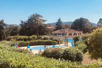 Image de Appartement 'La Bohème' avec piscine partagée, terrasse privée et jardin commun