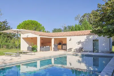 Image de Gite de la Grande Motte, une maison de vacances pour 4 personnes avec piscine à 7km d'Avignon