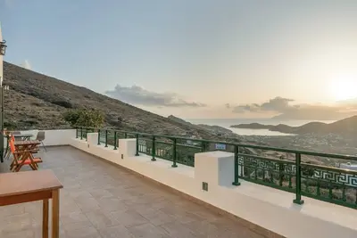 Image de Maison de Vacances 'Hope - Ios' avec Vue sur la Mer, Wi-Fi et Climatisation