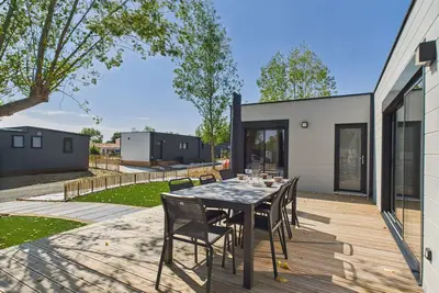 Image de Chalet pour 6 avec piscine chauffée commune