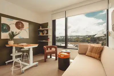 Image de Prime Downtown Stay Near Ponce City Market| Rooftop View Access | 4 Units