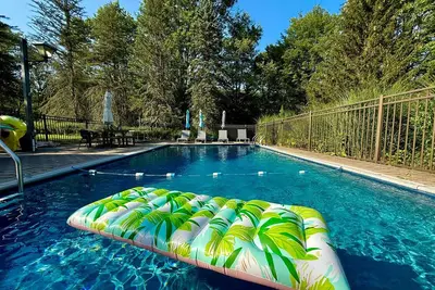 Image de Casa Nera | Heated Pool • Hot Tub • Ski • Golf