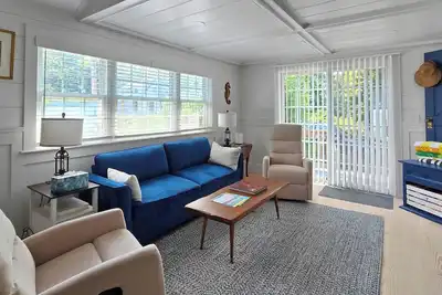 Image de Private Beach at end of road. 1 Mi to Corporation Beach-Droel