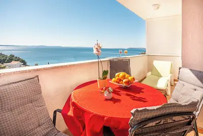 Image de A4 apartment with terrace and sea view, 4 min walking to the beach