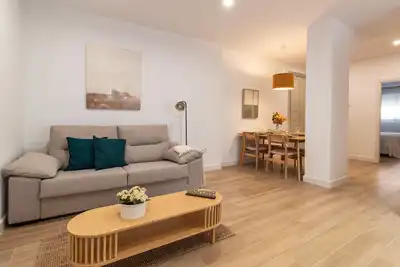 Image de Appartement « Acogedor Piso Junto Sta Justa 3 » avec Wi-Fi et climatisation