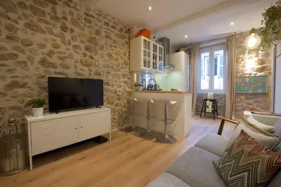 Image de (024)  Les pierres de la Vieille Ville