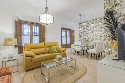 Image de Apartment with patio in downtown - Qh Plaza de la Trinidad