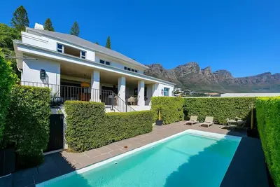 Image de Camps Bay Luxury Family Retreat – Lush & Stylish