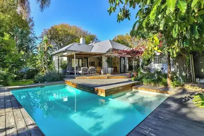 Image de Mountain Views  Pool  Secure Parking  Patio