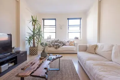 Image de Table mountain views  Br's en-suite  Pool & Gym!