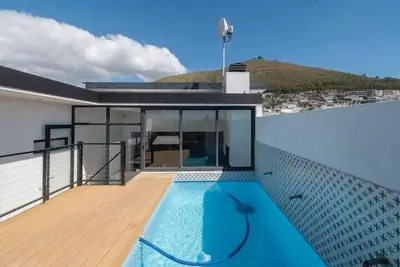 Image de Metropole 2nd Floor Room with Shared Amenities