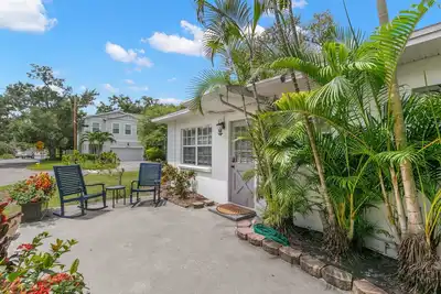 Image de New! Bayside Breeze - Charming Apt Near Bayshore
