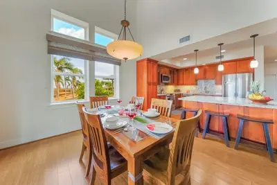 Image de Newly Upgraded 3 Bedroom Suite with Ac, Pool, & Gym in Sunny Poipu!