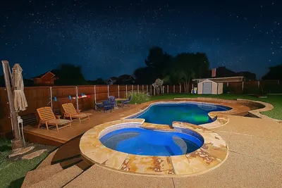 Image de Poolside Playhouse: Arcade & Iconic Themed Fun