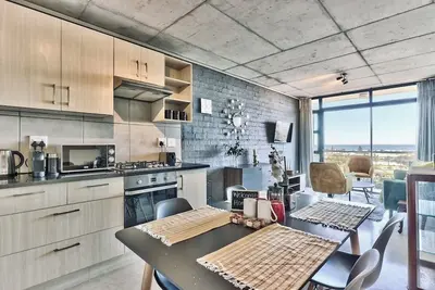 Image de Family Paradise in Milnerton! 2br w/Pool area