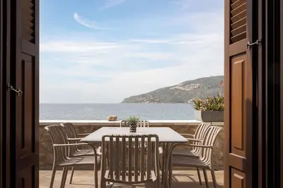 Image de Aura Seafront Villa, Bill & John Peloponnese