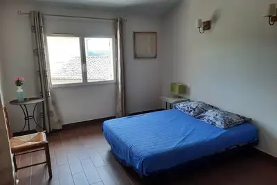 Image de Petite maison au calme au coeur d'un domaine viticole.