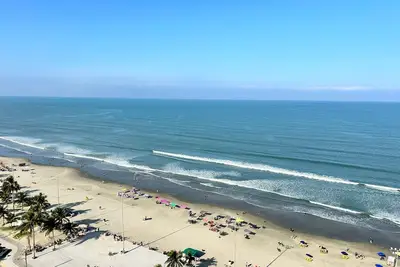 Image de Beachfront Apartment – Stunning View with Wi-Fi (13) 99756 2285
