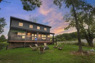 Image de New! Mountain Cabin Getaway Jacuzzi & Stunning Views