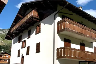 Image de Appartement 'Cima De' Piazzi 2' avec vue sur la montagne, balcon et Wi-Fi