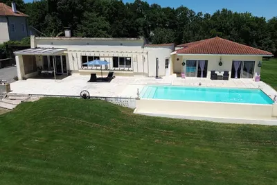 Image de Villa 'Albert' avec vue sur le lac, Wi-Fi et climatisation