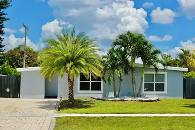 Image de 3-bedroom house in fabulous Royal Palm Beach